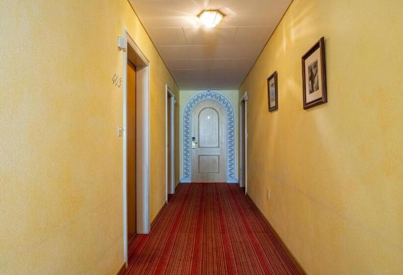 هتل Cristallo Arosa