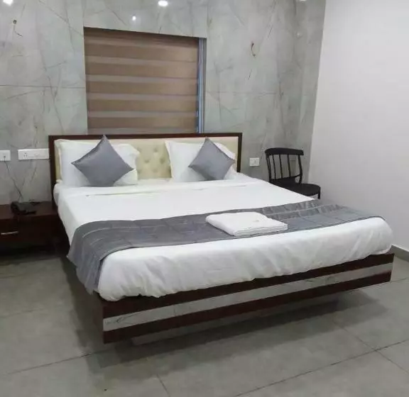 ホテル Sushmitha Inn