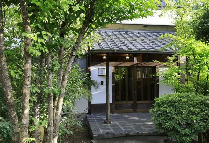 ペンション 貸切温泉風呂付 ゲストハウス璃洛 りらく  石和温泉 日本式宿 健康朝食付