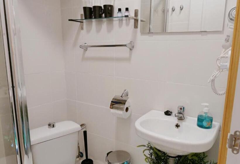 پانسیون Barcelona Coronahostal