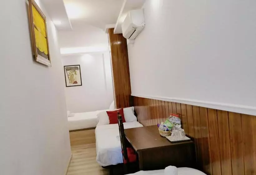 پانسیون Barcelona Coronahostal