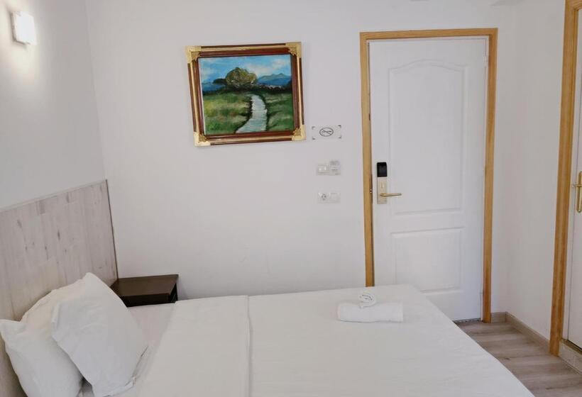 پانسیون Barcelona Coronahostal