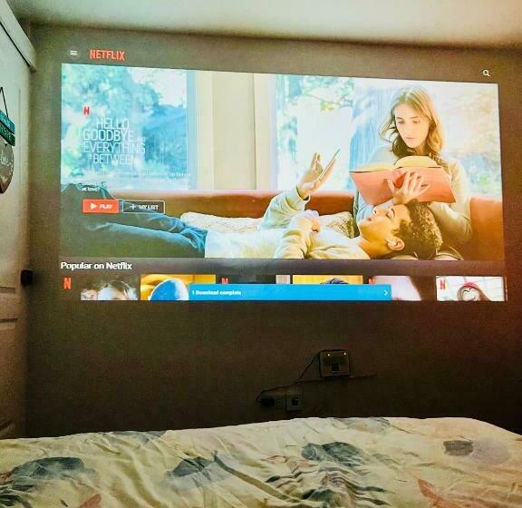 Пансион Hampton Cinema Suite