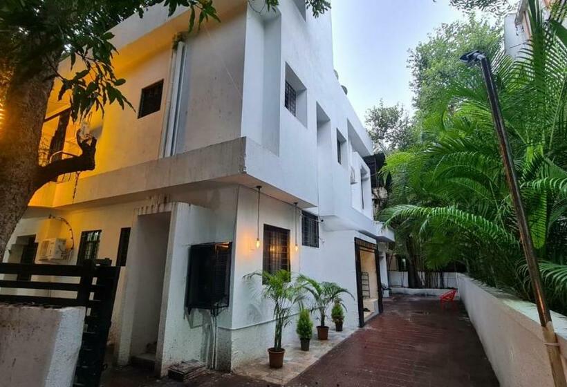 Rostel Backpackers Hostel