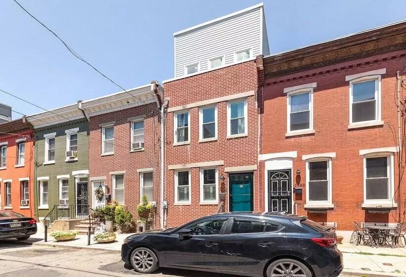 Trendy Fairmount Gem 5 Star Location, Roof Deck, Parking, Gr8 For Families