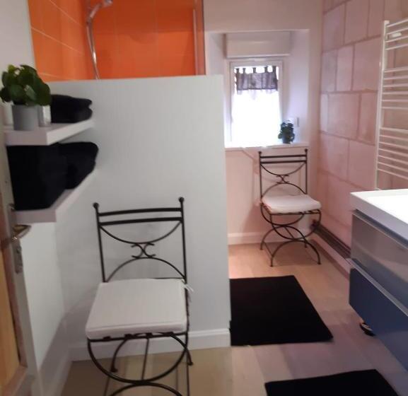 Nocleg ze śniadaniem Agréables Chambres D Hôtes Dans Maison Xviiie