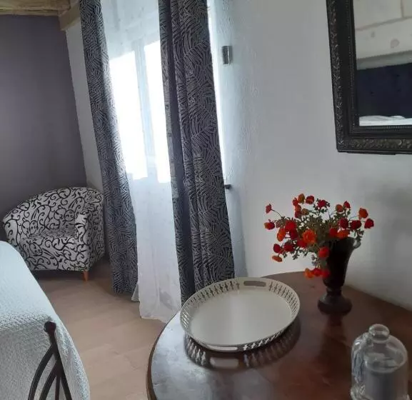 Aamiaismajoitus (B&B) Agréables Chambres D Hôtes Dans Maison Xviiie