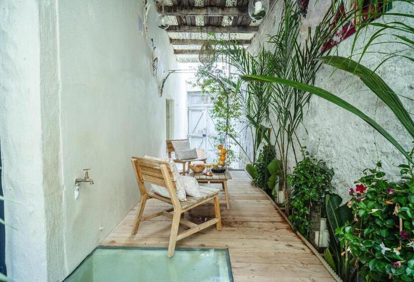 تختخواب و صبحانه Airb&sexy