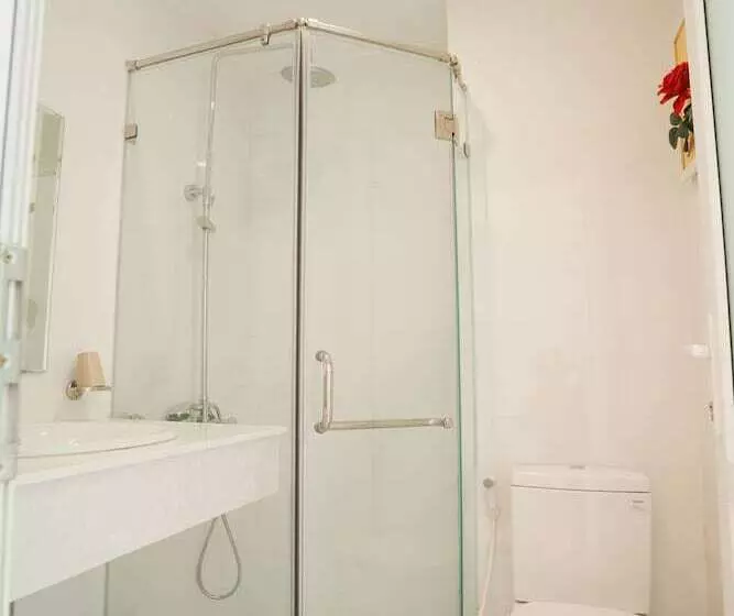 تختخواب و صبحانه Soho Inn