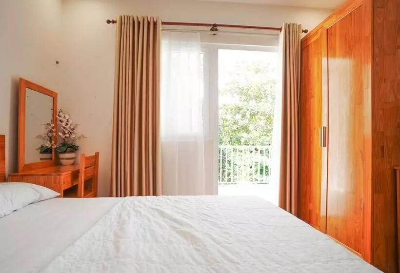 تختخواب و صبحانه Soho Inn