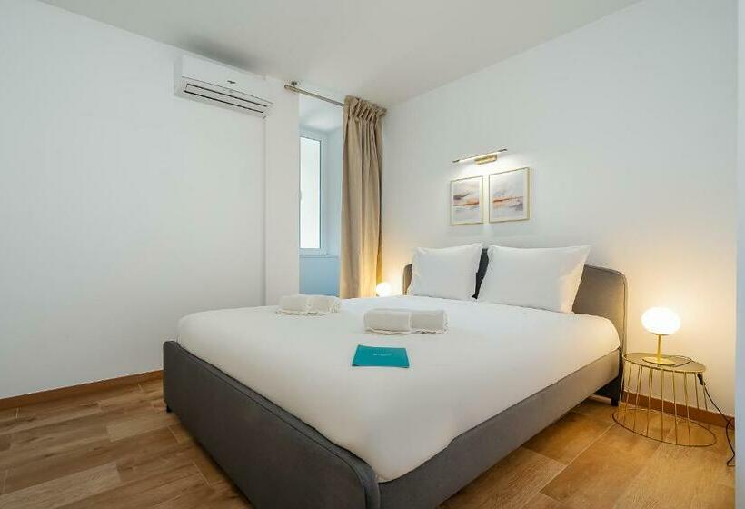 Charming Apartment W/ Pool & Balcony In Portimão By Lovelystay