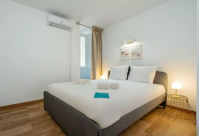 Charming Apartment W/ Pool & Balcony In Portimão By Lovelystay