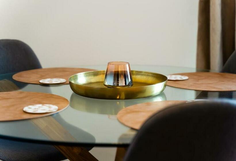 Charming Apartment W/ Pool & Balcony In Portimão By Lovelystay