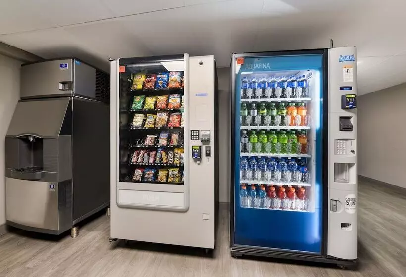 Hotelli Essence Express Wayne