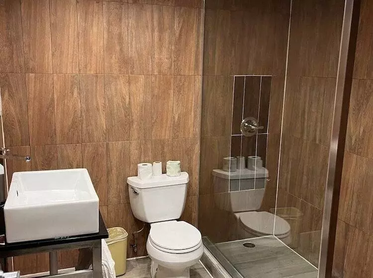 Hotelli Essence Express Wayne