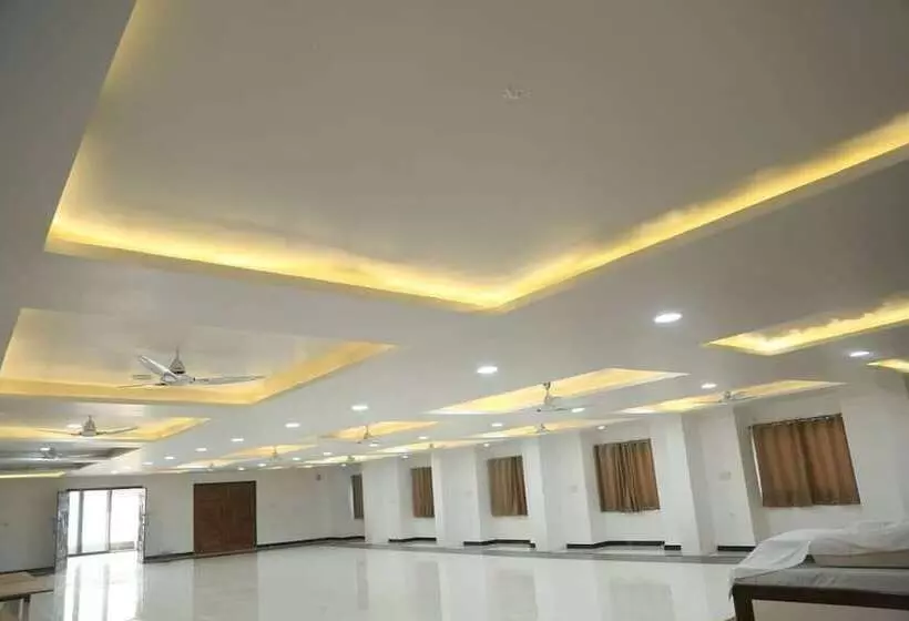 Hotel Yellow Leaf Haridwar