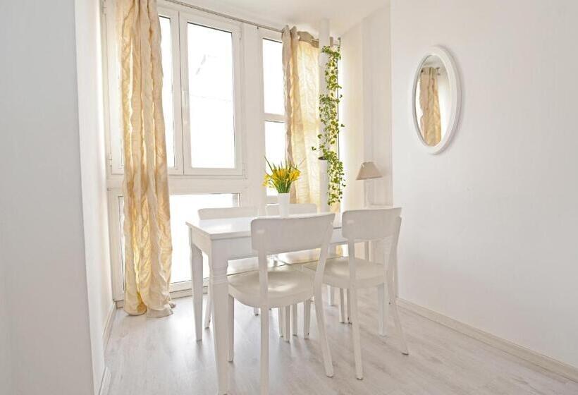 بنسيون Tinel Rooms Old City Center