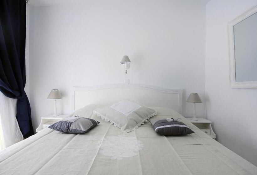 بنسيون Tinel Rooms Old City Center