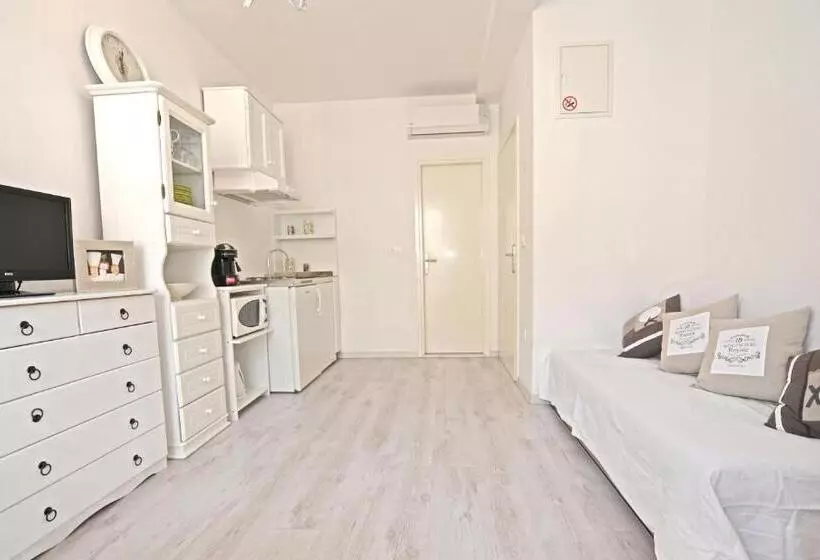 ペンション Tinel Rooms Old City Center