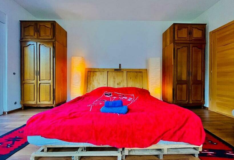 تختخواب و صبحانه A Breath Of Fresh Air