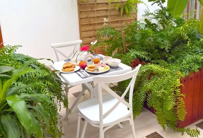 تختخواب و صبحانه Residence Le Point Choisy
