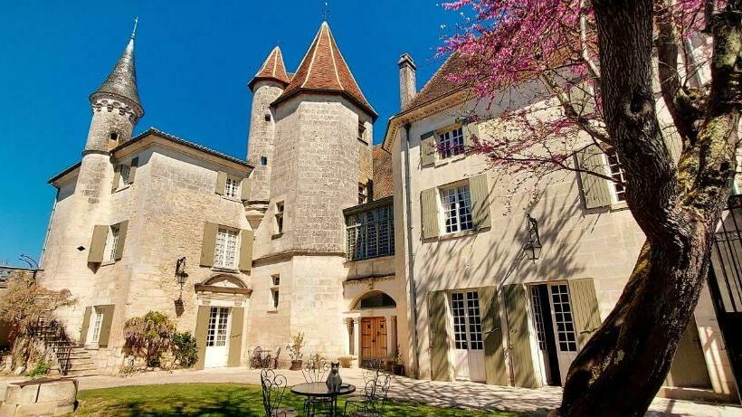 Château Des Sénéchaux, Bourdeilles