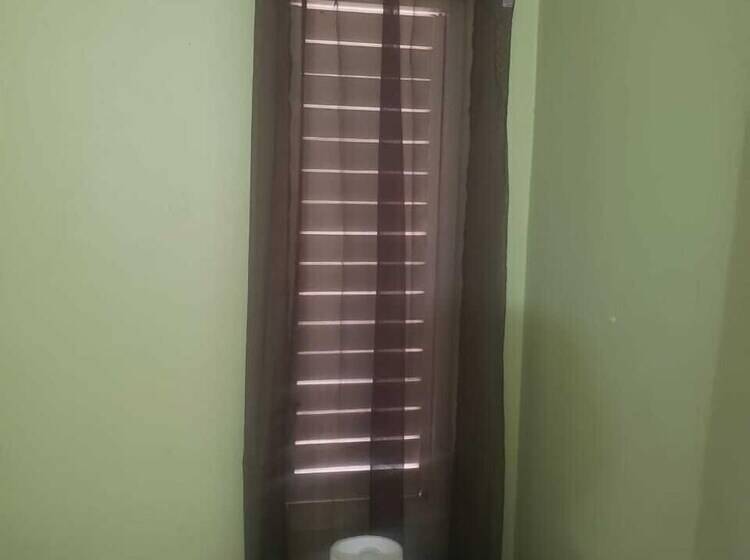 Finest Accommodation Renfrew Place 1 Bedroom Apt # 42 New Kgn 4 12 Renfrew Rd