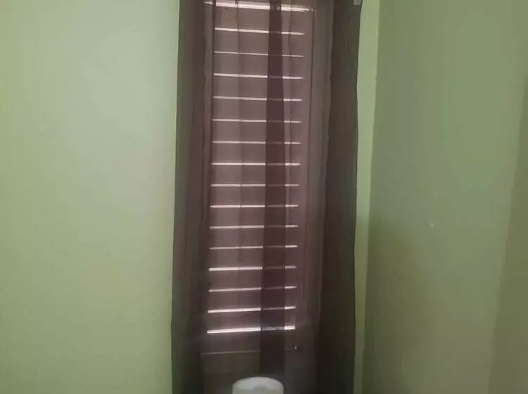 Finest Accommodation Renfrew Place 1 Bedroom Apt # 42 New Kgn 4  12 Renfrew Rd