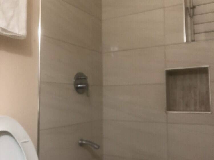 Finest Accommodation Renfrew Place 1 Bedroom Apt # 42 New Kgn 4 12 Renfrew Rd