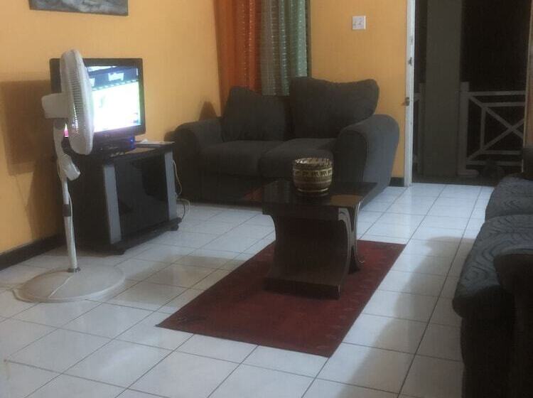 Finest Accommodation Renfrew Place 1 Bedroom Apt # 42 New Kgn 4 12 Renfrew Rd