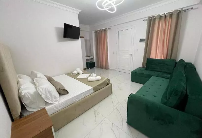 هتل Golden Hill Ksamil