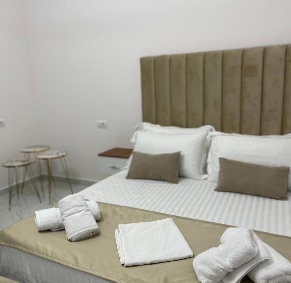 בית מלון כפרי Golden Hill Ksamil