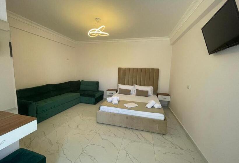 בית מלון כפרי Golden Hill Ksamil