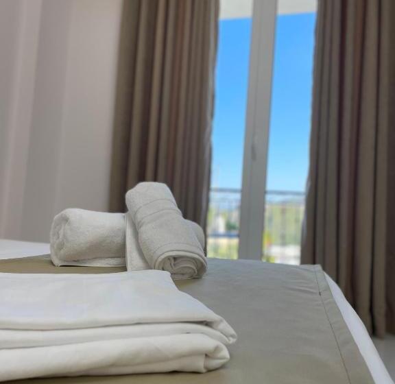 בית מלון כפרי Golden Hill Ksamil