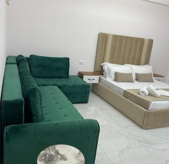 בית מלון כפרי Golden Hill Ksamil