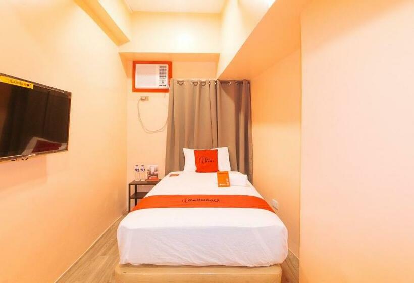 Hotel Reddoorz Plus @ Kaizen Suites Taft Avenue