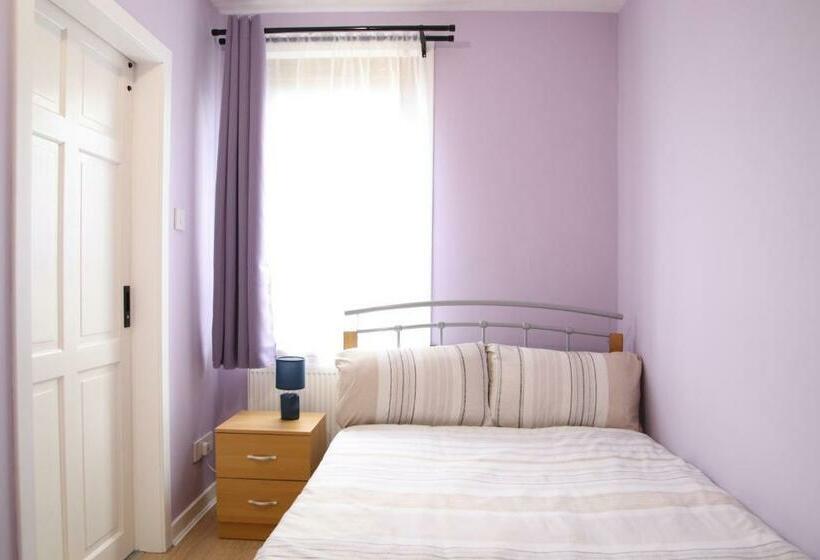 تختخواب و صبحانه Aria Lodge Inverness