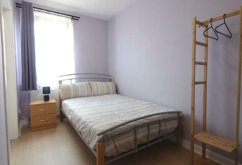 تختخواب و صبحانه Aria Lodge Inverness