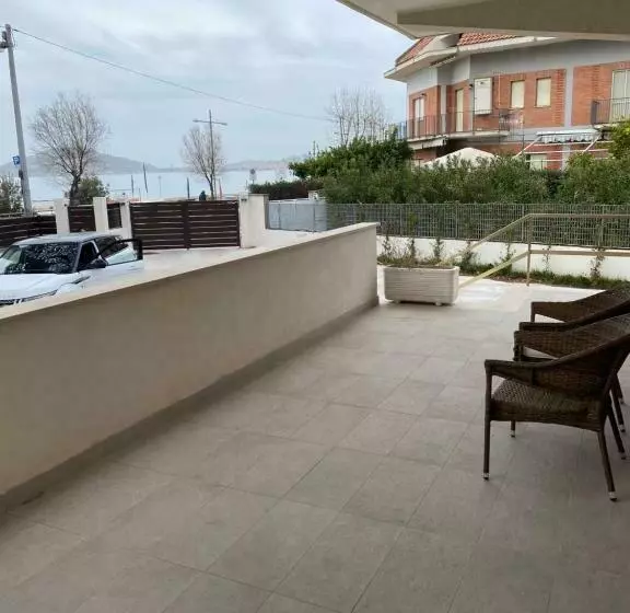 Aamiaismajoitus (B&B) Frontemare