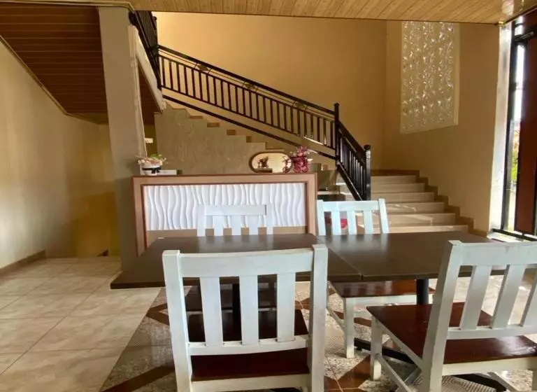 Majatalo Sudiang Inn