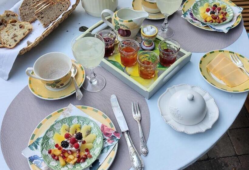 Bed and Breakfast L Heure Bleue