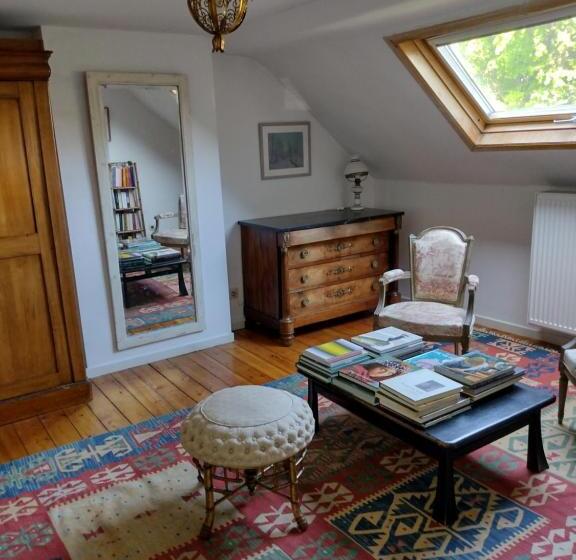 Bed and Breakfast L Heure Bleue