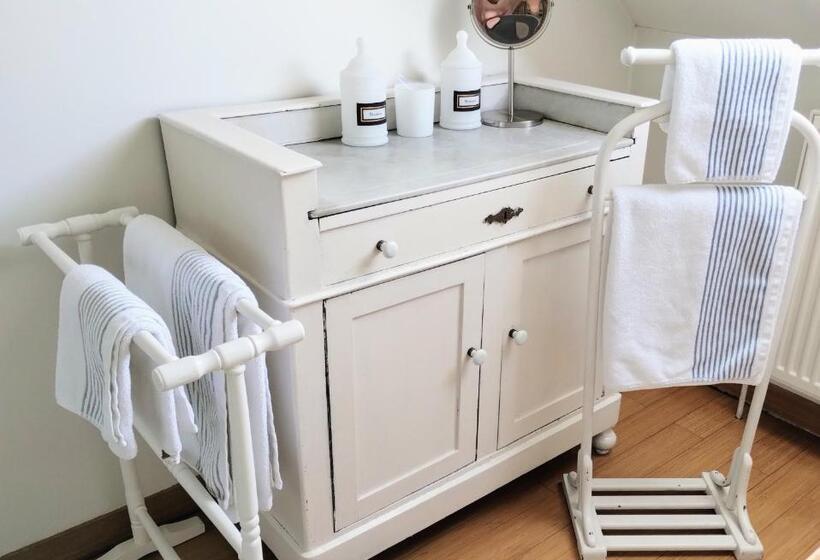 Bed and Breakfast L Heure Bleue