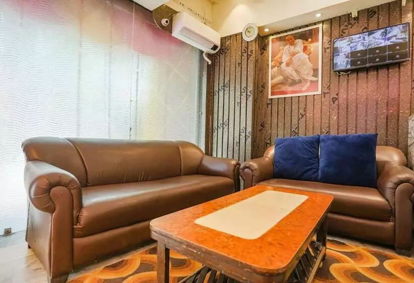 Fabhotel Naman