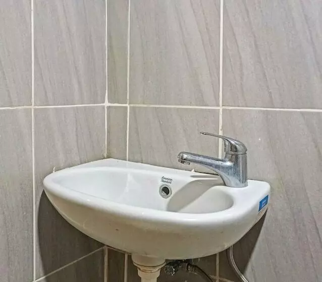 Collection O 91414 Hotel Marina Beach