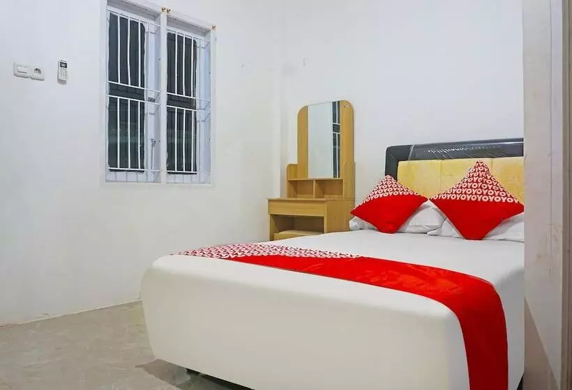 ホテル Oyo 91375 Pondok Feby Makassar