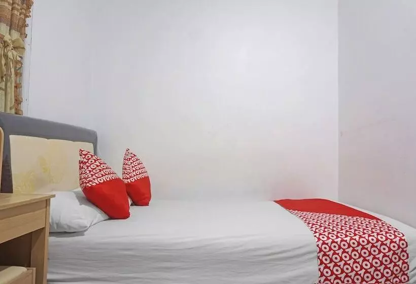 ホテル Oyo 91375 Pondok Feby Makassar