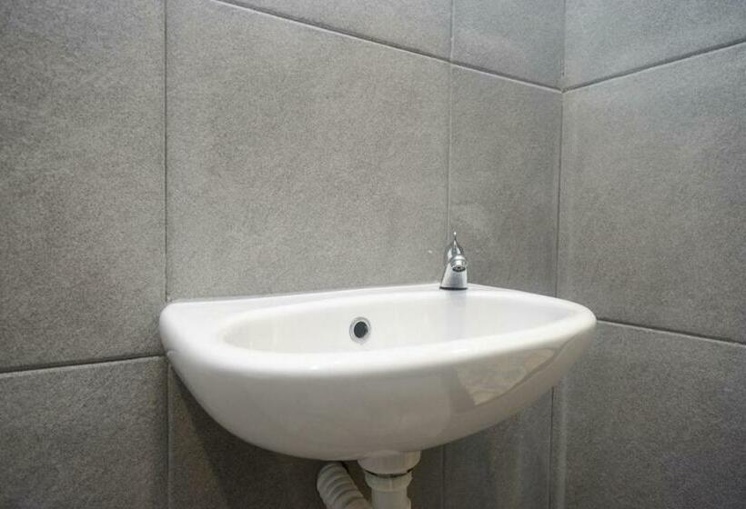 호텔 Reddoorz @ Klaten City