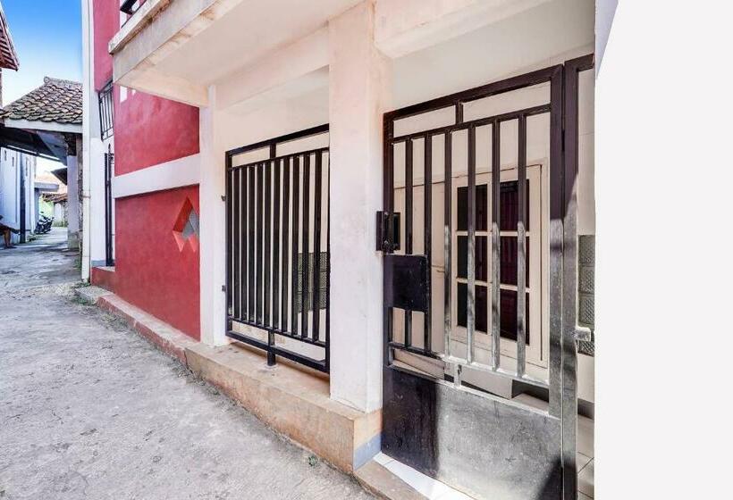 فندق Spot On 91386 De Jawara Homestay Syariah