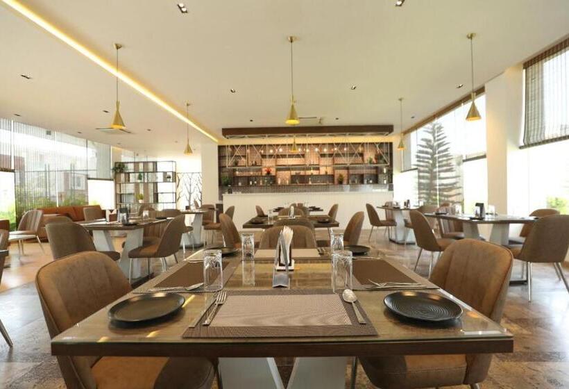 منتجع Vrr Astoria Hotel & Convention Center